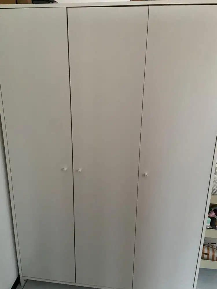 Lemari IKEA 3 Pintu