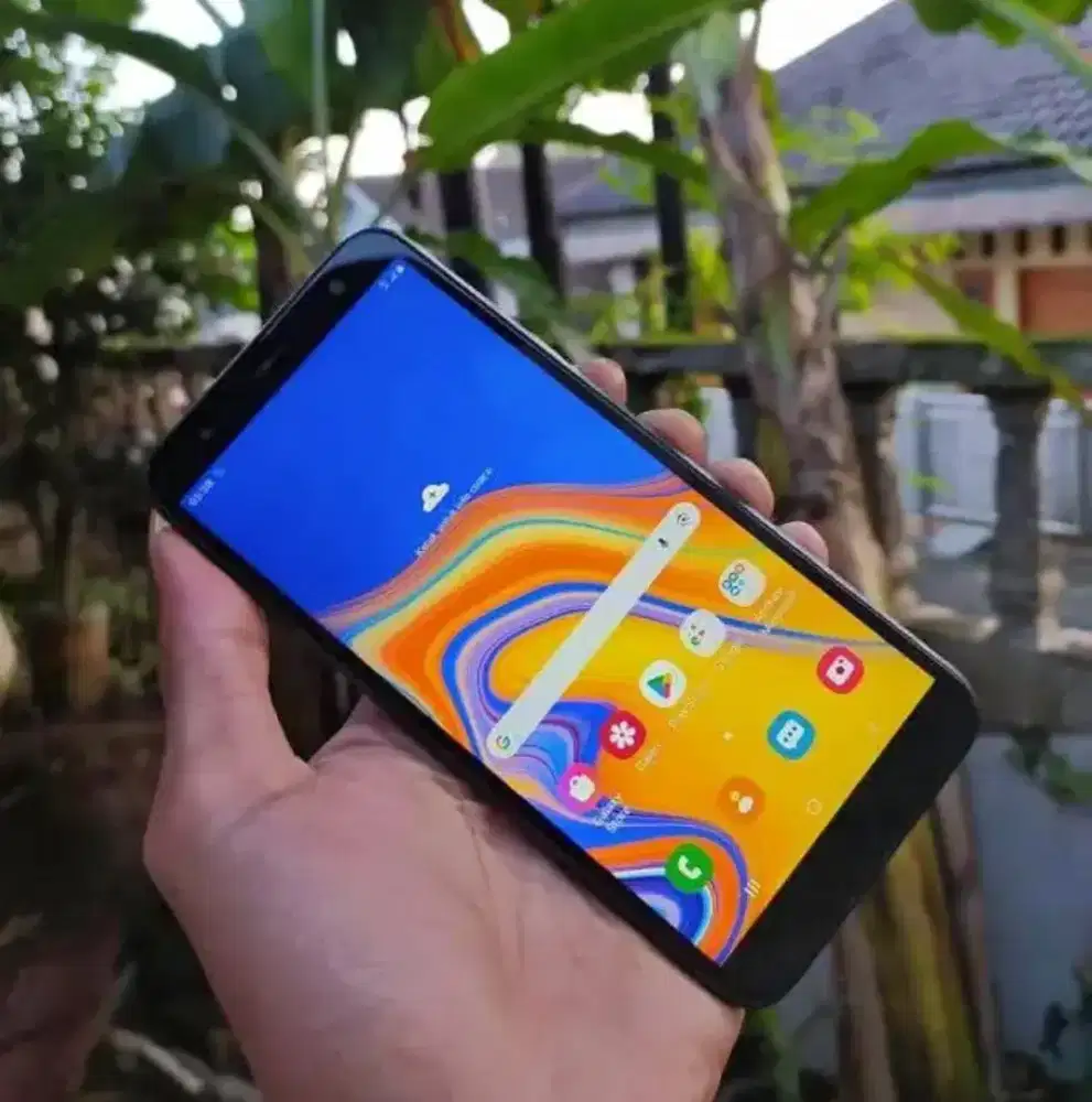 Samsung J4+ ram 2/32 gb