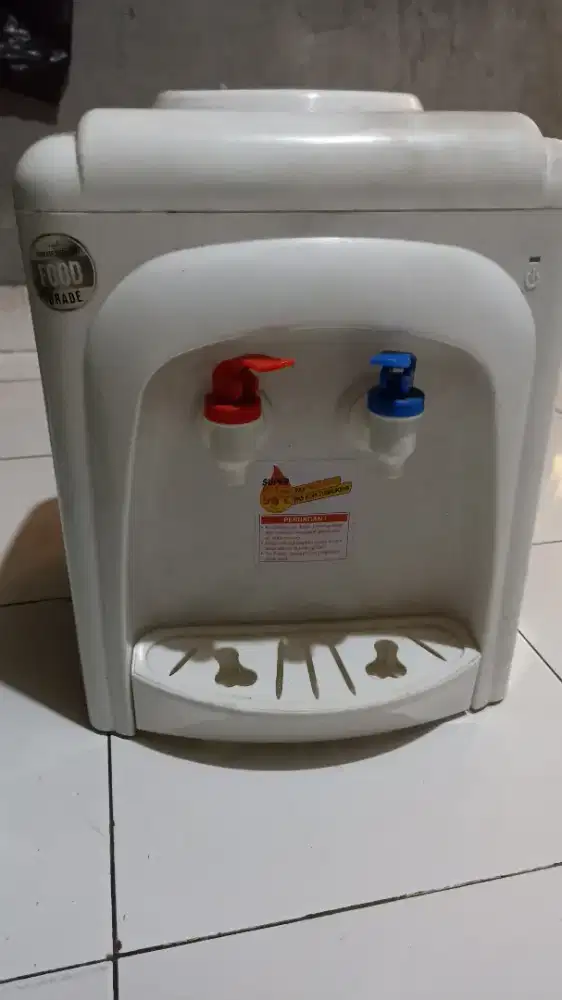 Dispenser Panas/Adem merk miyako