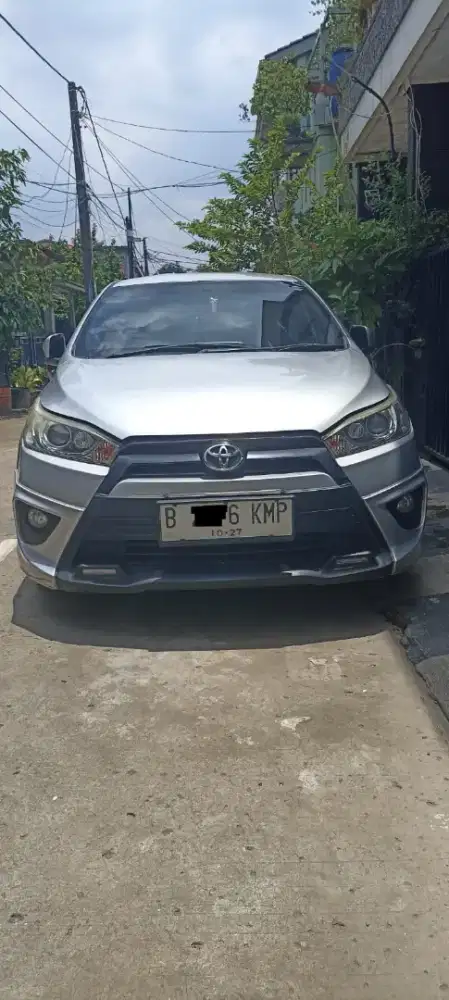 YARIS LELE 2015 1.5 S TRD SPORTIVO