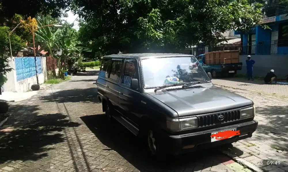 Toyota kijang grand extra dijual