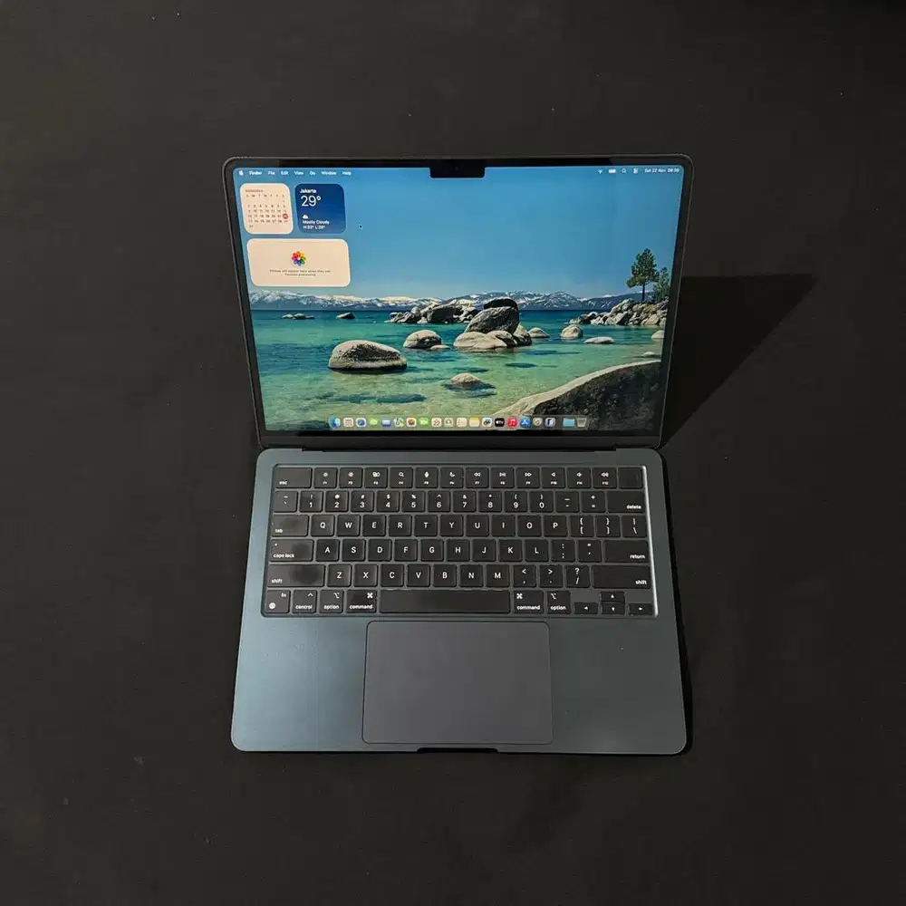 Macbook Air M2 8/256 13 inch Midnight 2022 Normal Murah