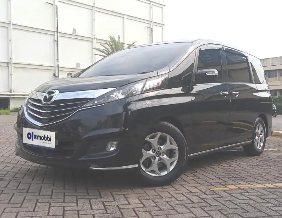 TDP 7,JT Mazda Biante 2.0 Bensin-AT Hitam 2015