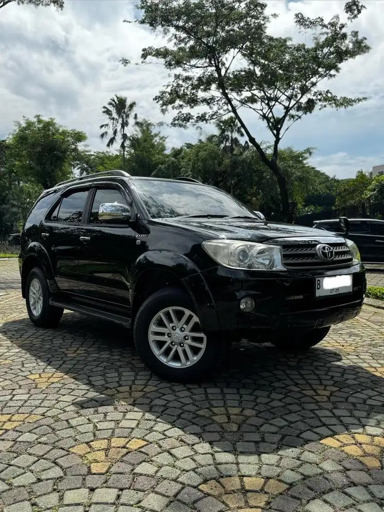 Dijual CASH Toyota Fortuner G Lux 2.7 A/T 2005