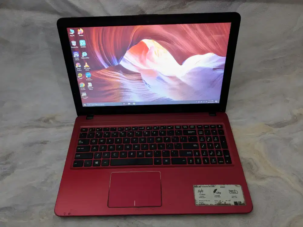 Laptop Asus X540Y AMD E1 Normalan Tinggal Pake Aja