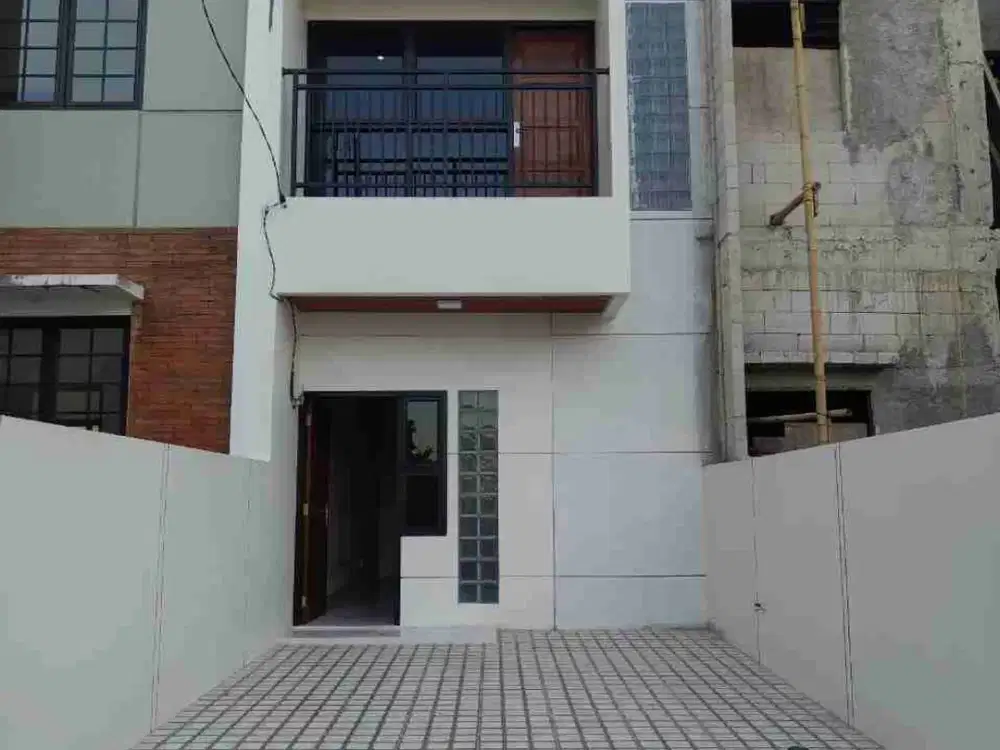 Rumah 2 Lantai Siap Huni Nempel Ciracas Dalam Cluster Akses Bagus Dekat Pintu Tol Dan LRT Di Cibubur Jakarta Timur