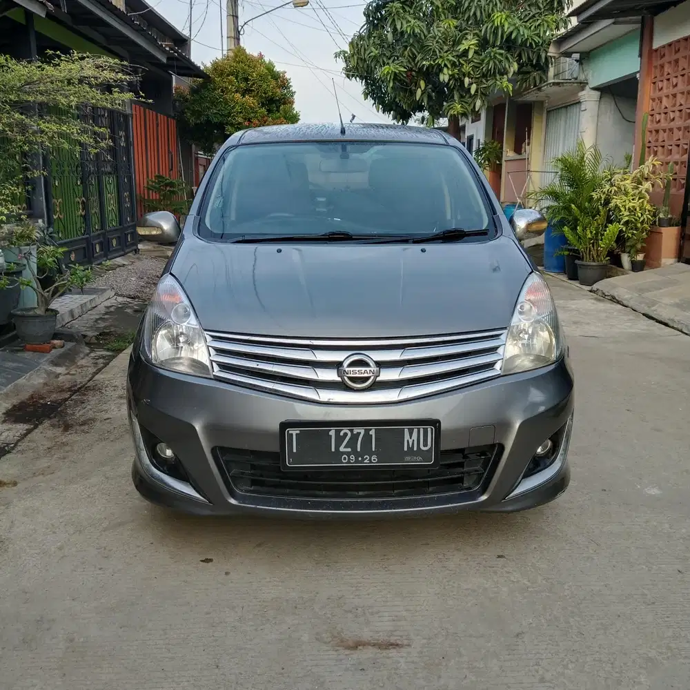 Nissan Grand livina 2012 Bensin