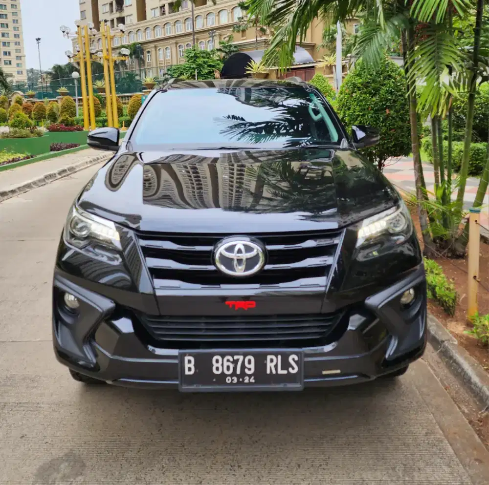 Toyota Fortuner TRD 4x2 AT