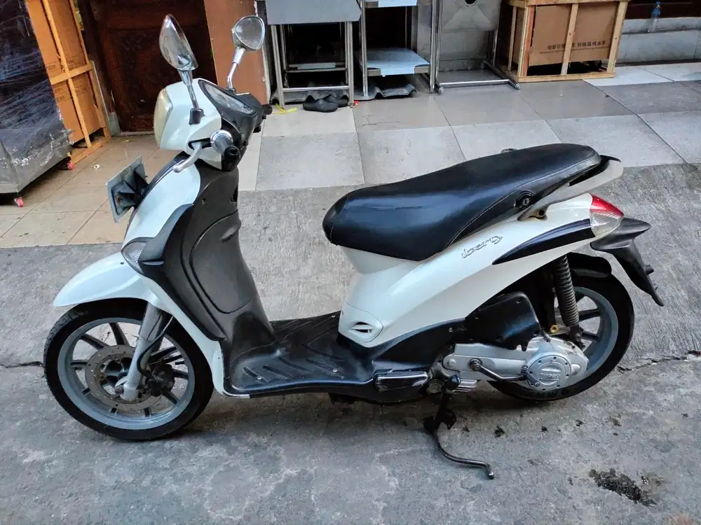 Piaggio Liberty tahun 2012 mesin halus pajak panjang