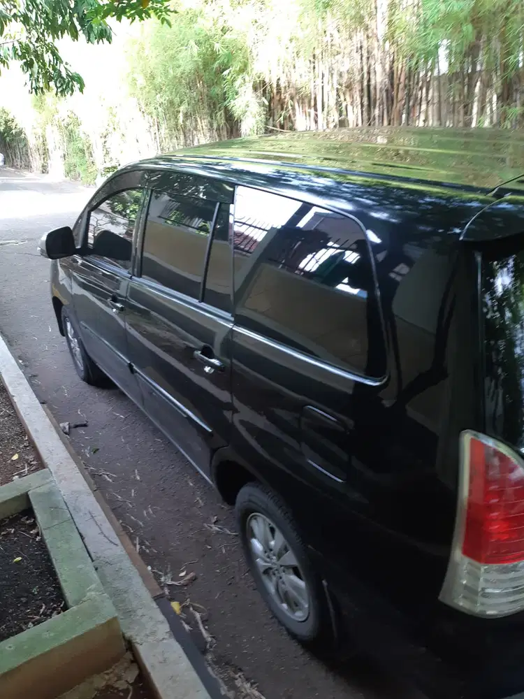 Toyota Kijang Innova 2010 Diesel