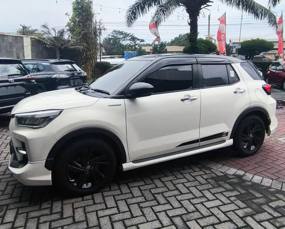 Toyota Raize 1.0 Turbo GR AT TSS 2022 Two Tone