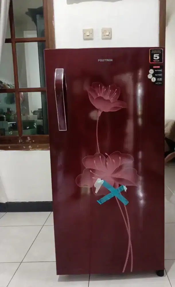 Kulkas Polytron