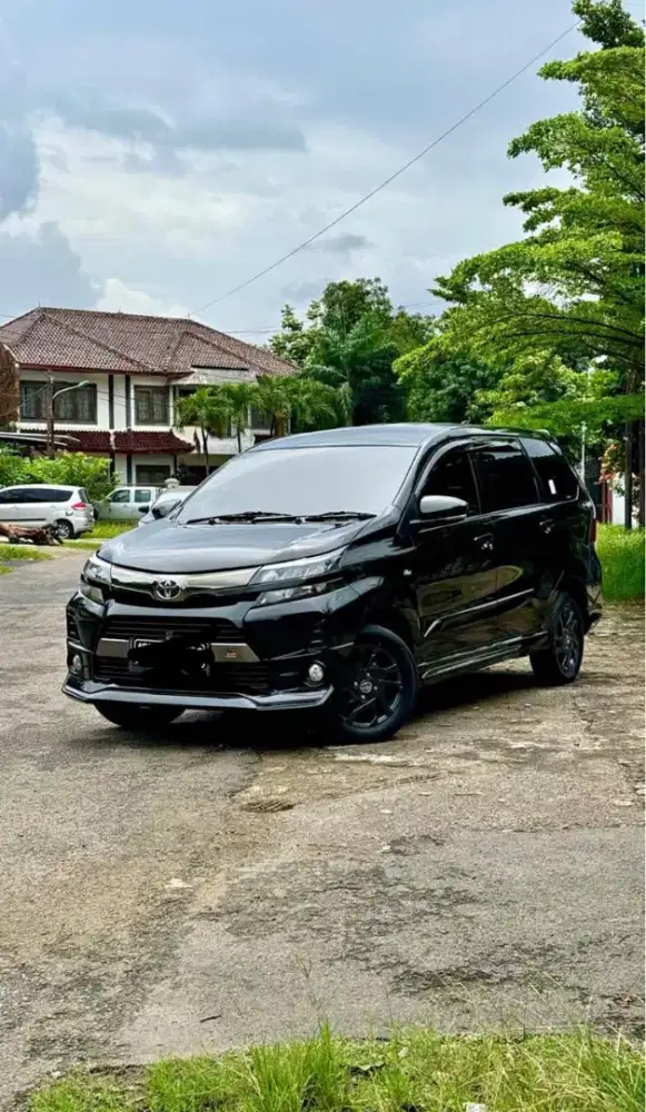 AVANZA VELOZ GR AT 2021