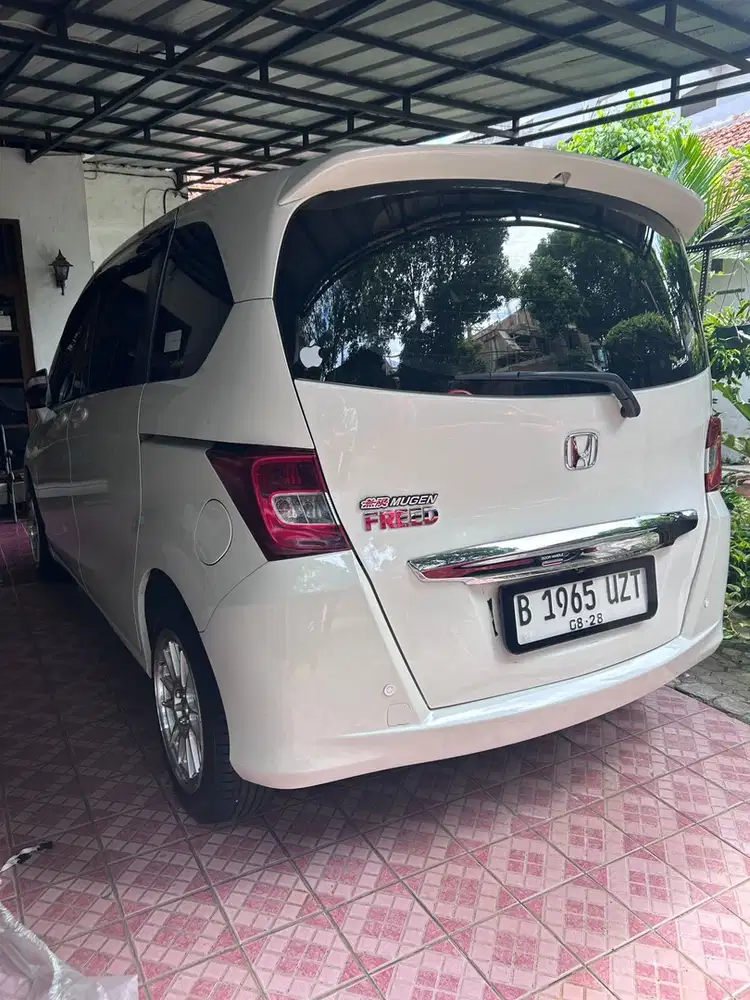 Jual Honda Freed 2013 tipe E (PSD)