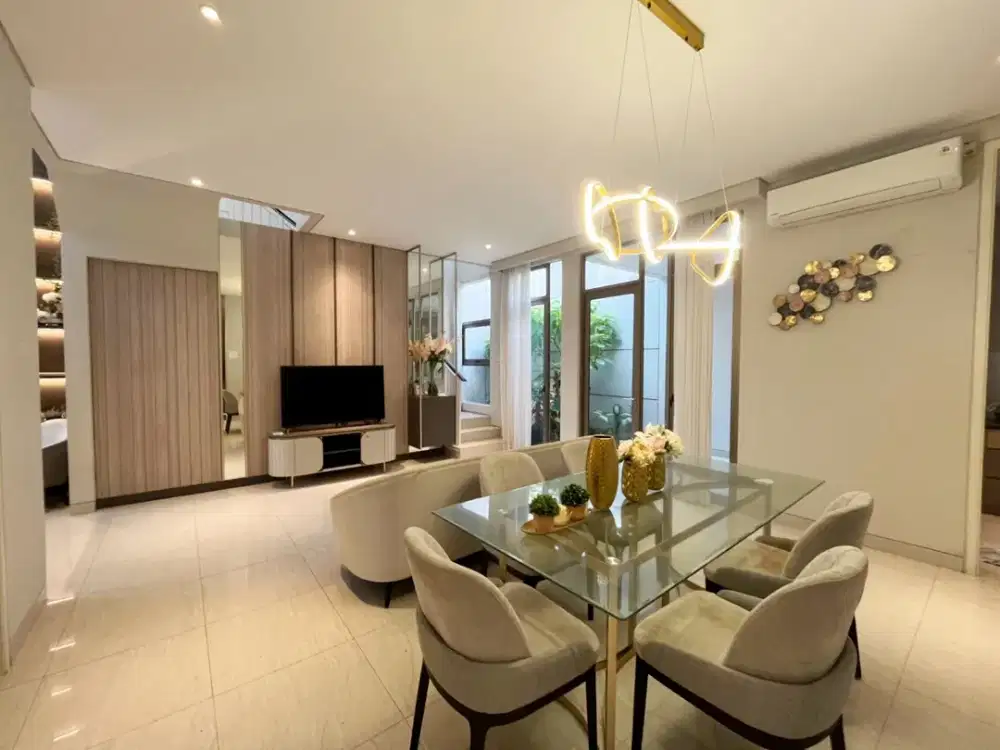 Rumah Minimalis 2 Lt Furnish Pakuwon City Mewah