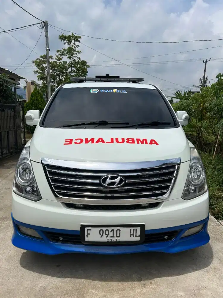 Hyundai h1 ambulance
