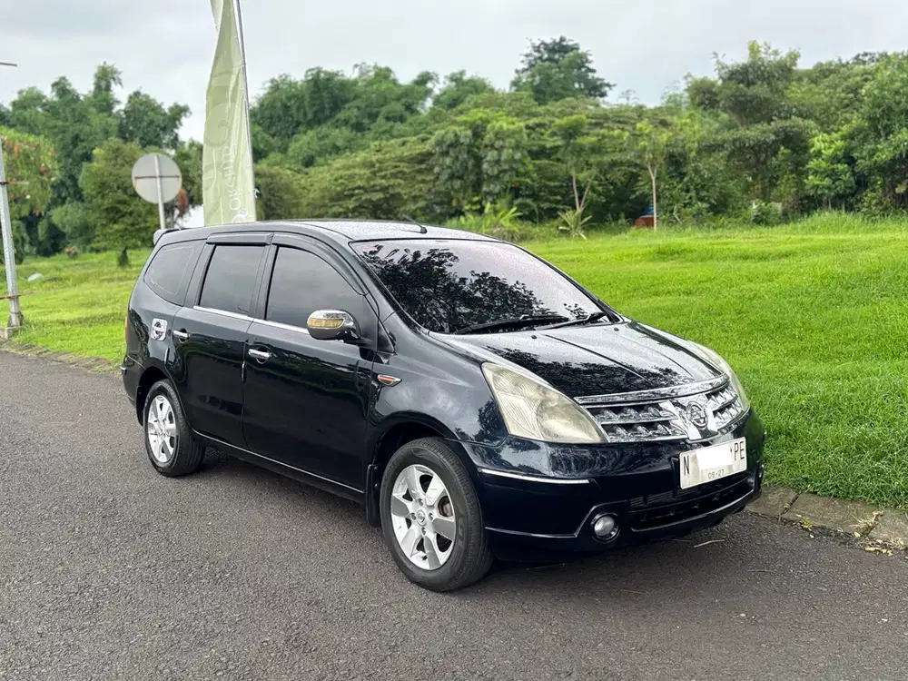 GRAND LIVINA 1.8 XV MATIC 2008