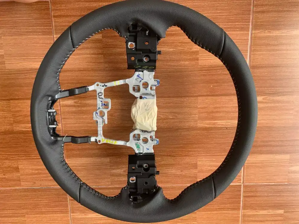 Lingkar kemudi Kulit