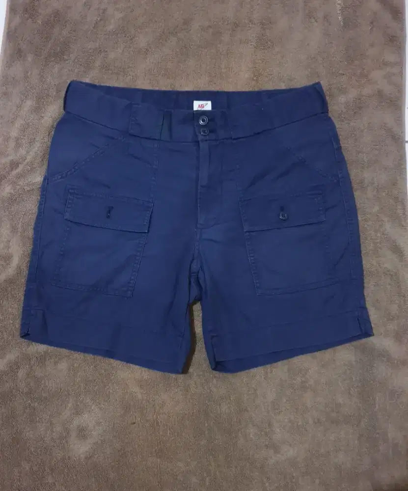 Celana pendek uniqlo x BM