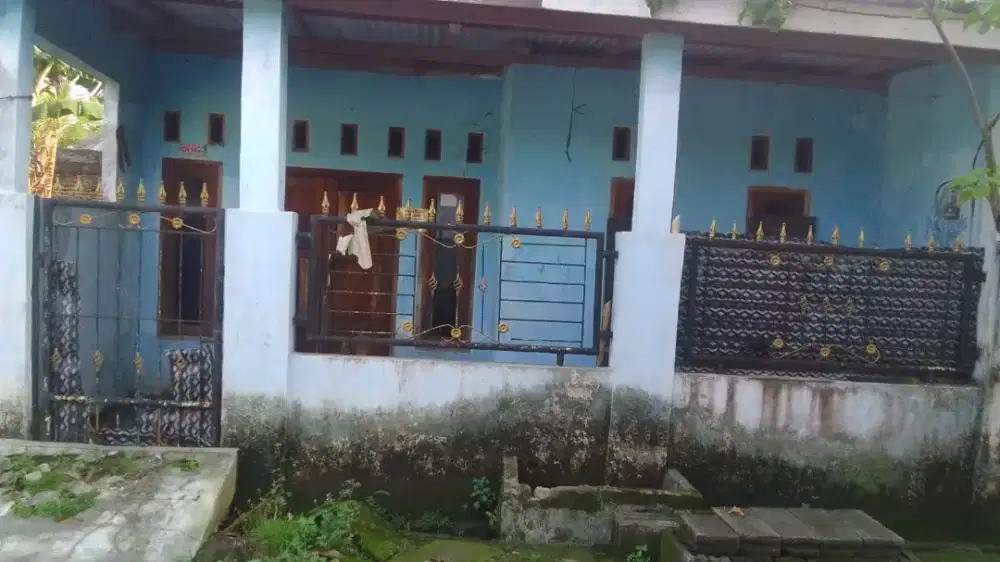 Rumah dan tanah  dijual hak milik
