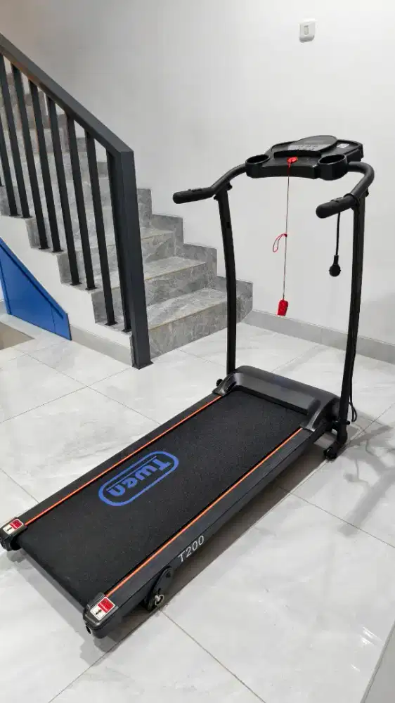 Treadmill/jogging di rumah bekas tp serasa baru (jarang dipakai)