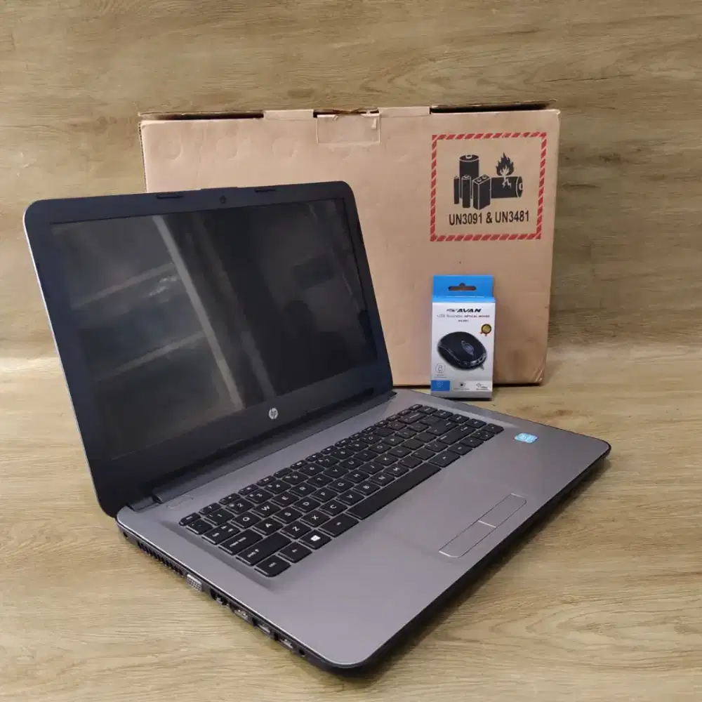 Laptop HP 14-am008TU Slim Ram 8GB