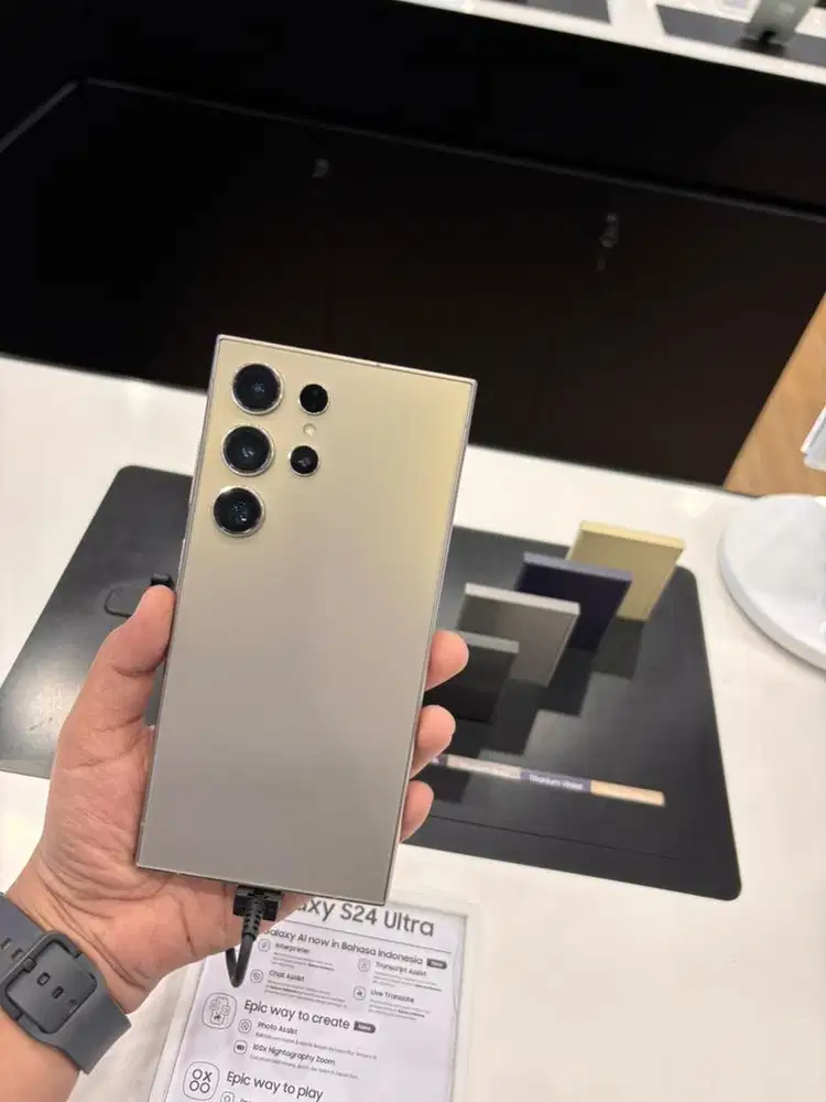 Samsung S24 Ultra masih ready yukk pakai cicilan juga bisa