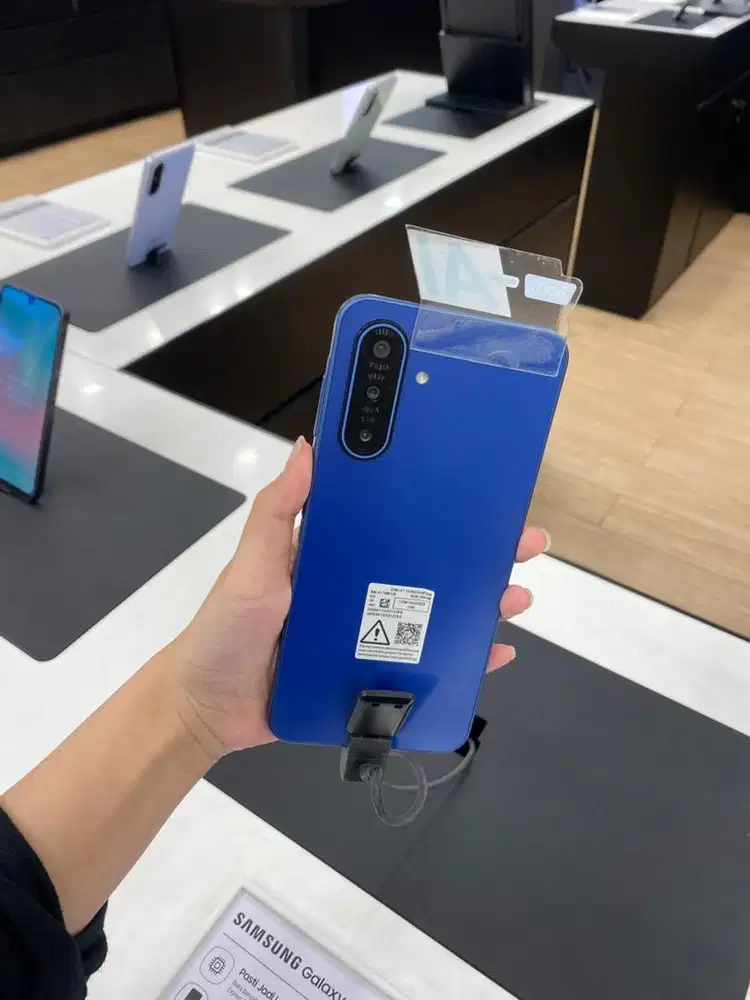 Samsung Galaxy A17 5G 8/256 GB mulai dari 300rbu an