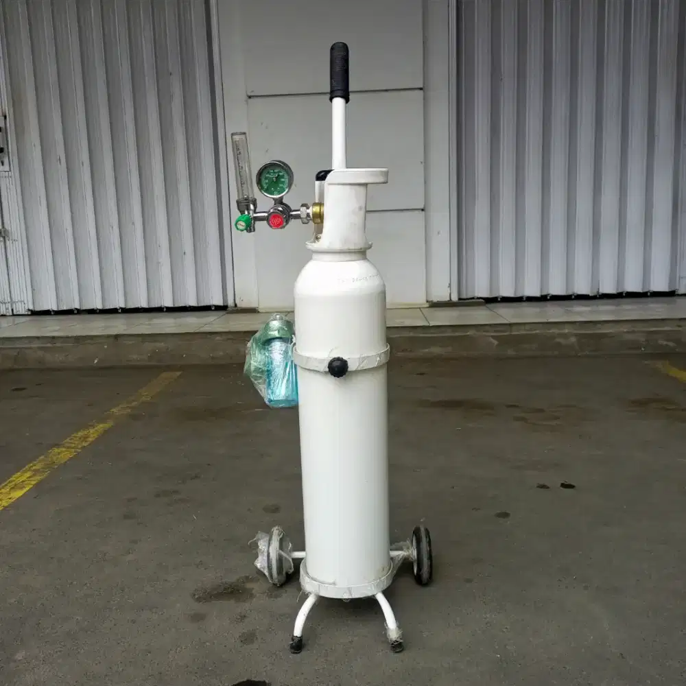 Set Tabung Oksigen 1 M3, Regulator with Troli • Alat Bantu Pernapasan