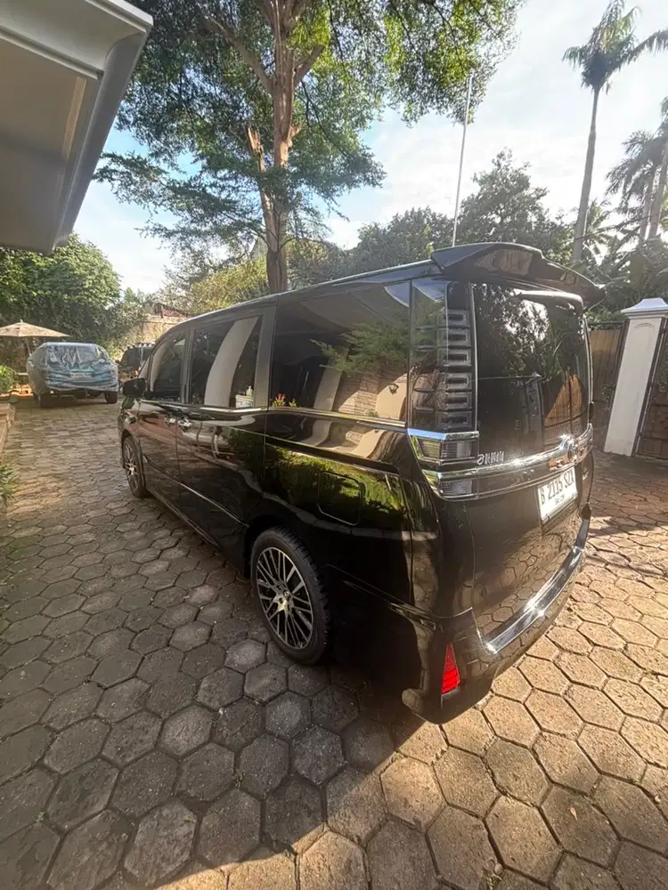 Toyota Voxy 2018 Bensin