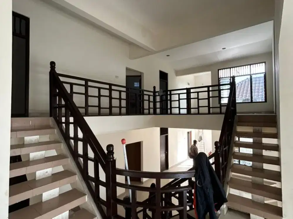 Jual Rumah Siap Huni Lokasi di Pondok Manggala Balas krumpik Wiyung Surabaya