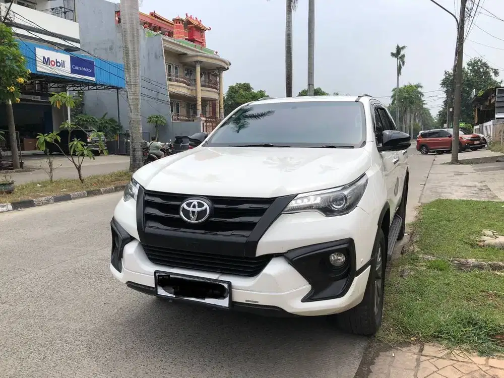 Toyota Fortuner 2.4 VRZ TRD 2020
