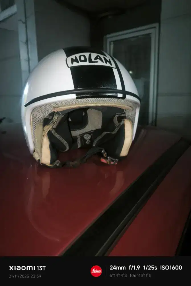 Helm bekas Nolan half face