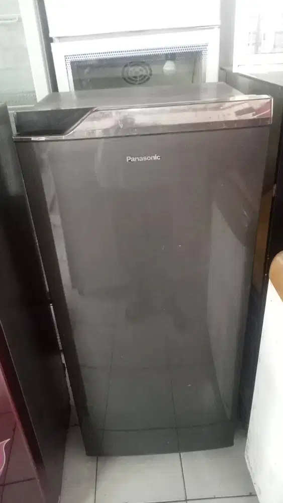 Kulkas Panasonic