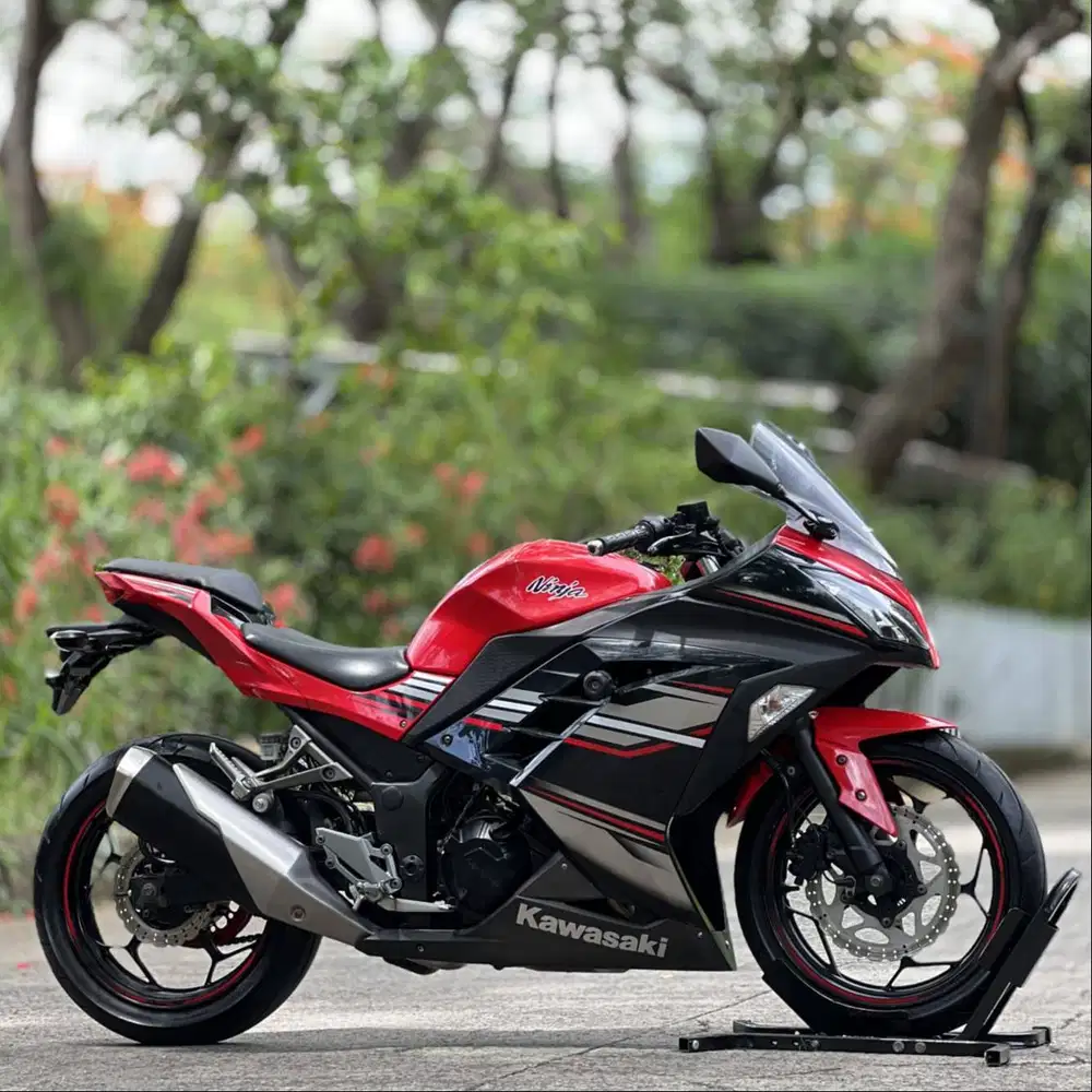 KAWASAKI NINJA 250 FI OLD ABS 2017 MERAH KM 14K PAJAK PANJANG LIKE NEW