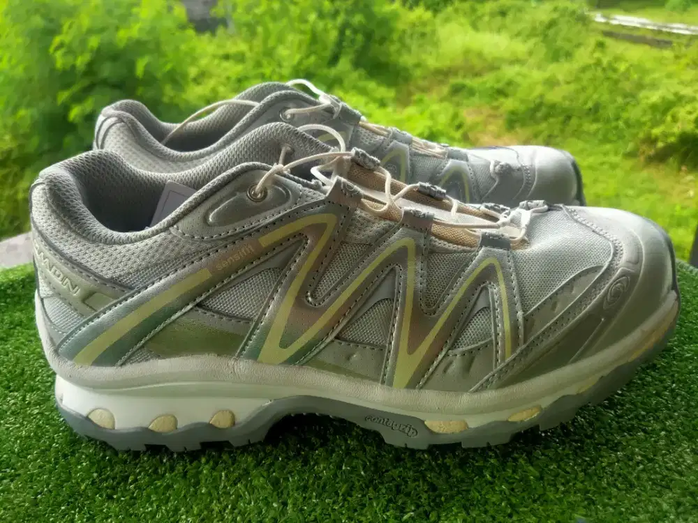 Salomon XT- Quest sz 42