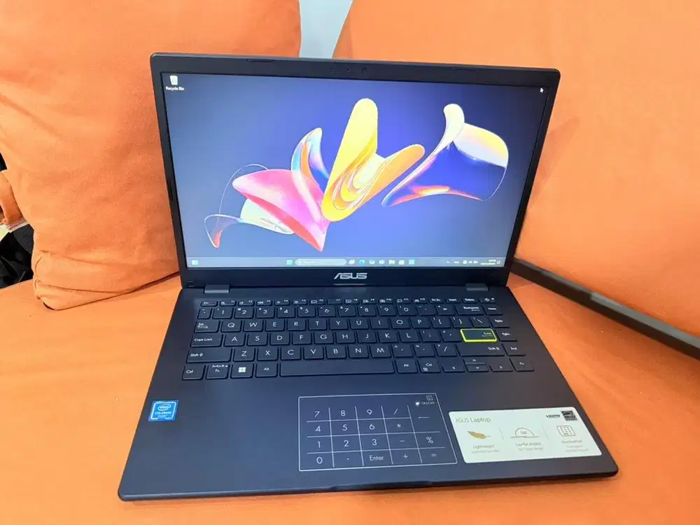 Laptop Desain Asus Vivobook E410M Slim