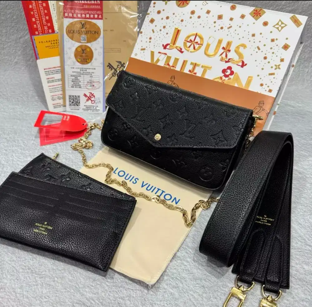 TAS LV POCHETTE FELICIE MONOGRAM EMBOSED Leather Black