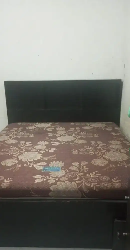 Tempat tidur kayu + kasur full busa