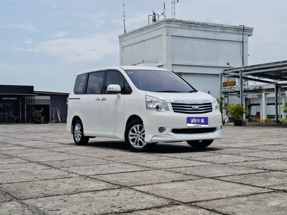 Toyota Nav1 NAV-1 2.0 V Limited Luxury AT 2016 Putih KM 120RB