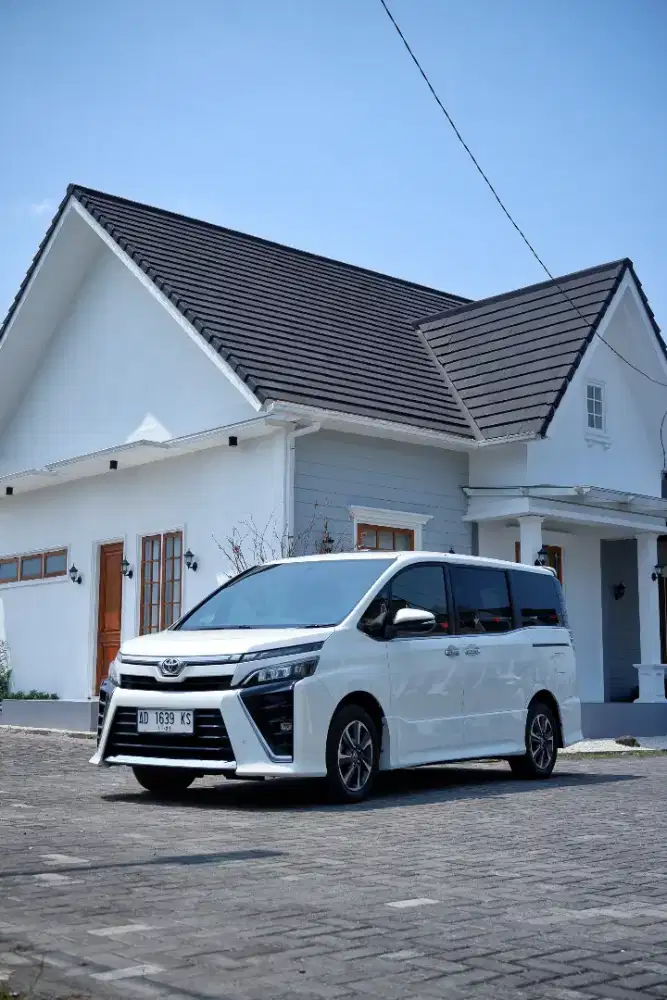 Voxy 2017 at good condition