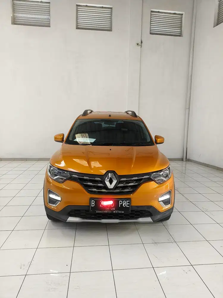 Renault Triber 1.0RXZ A/T 2020