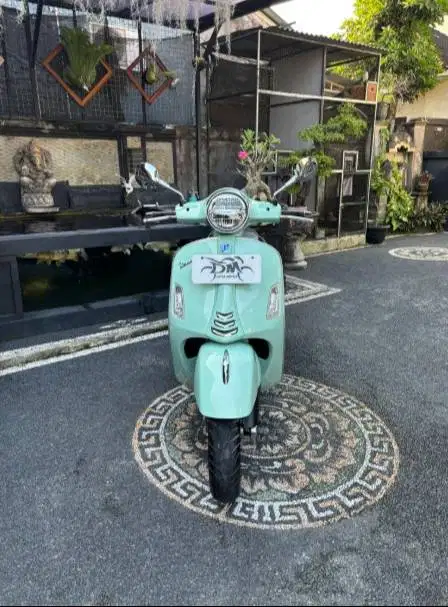 Vespa GTS 150 i-get abs tahun 2021 pmk 2022