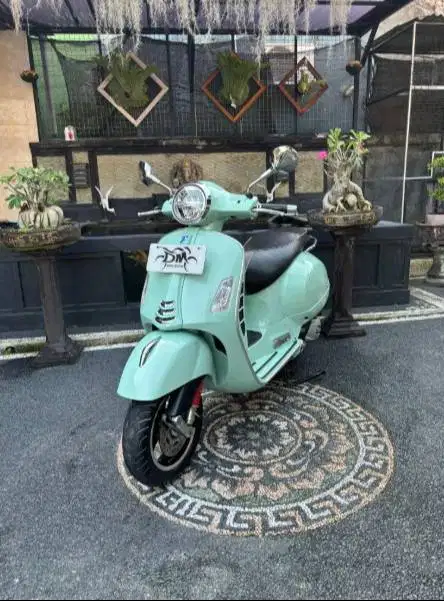 Vespa GTS 150 i-get abs tahun 2021 pmk 2022