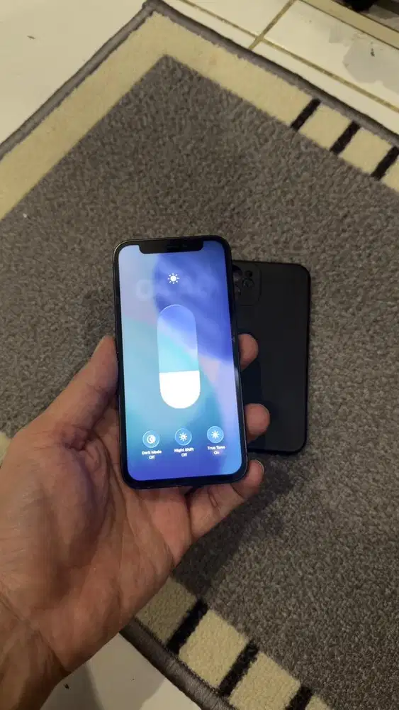 Dijual Iphone 12 Mini 64GB Black Terdaftar Hp charger