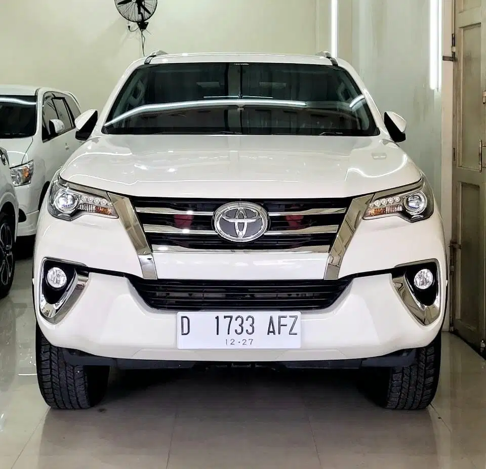 Toyota FORTUNER VRZ 2.4 AT 2017 LowKM 45rb RECORD TOYOTA BANDUNG