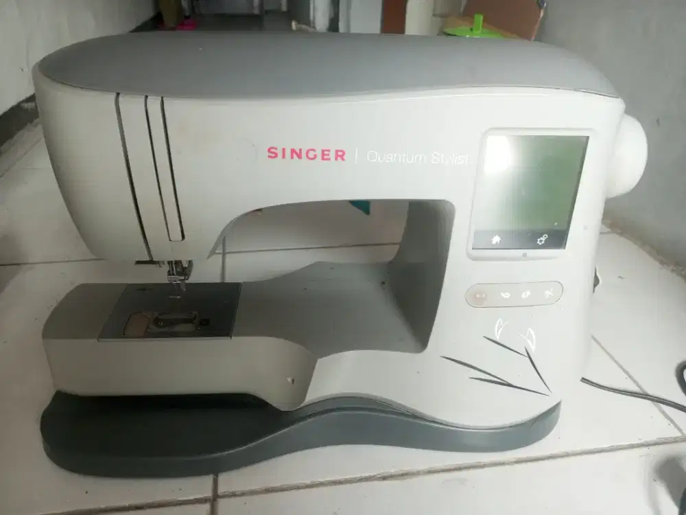Mesin bordir portable singer quantum stylist em200