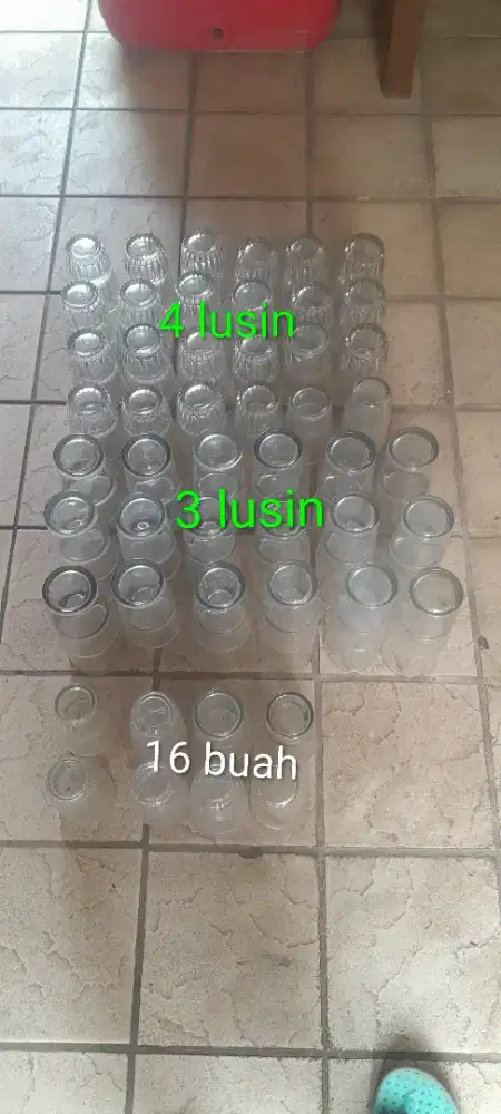 Gelas besar&kecil.