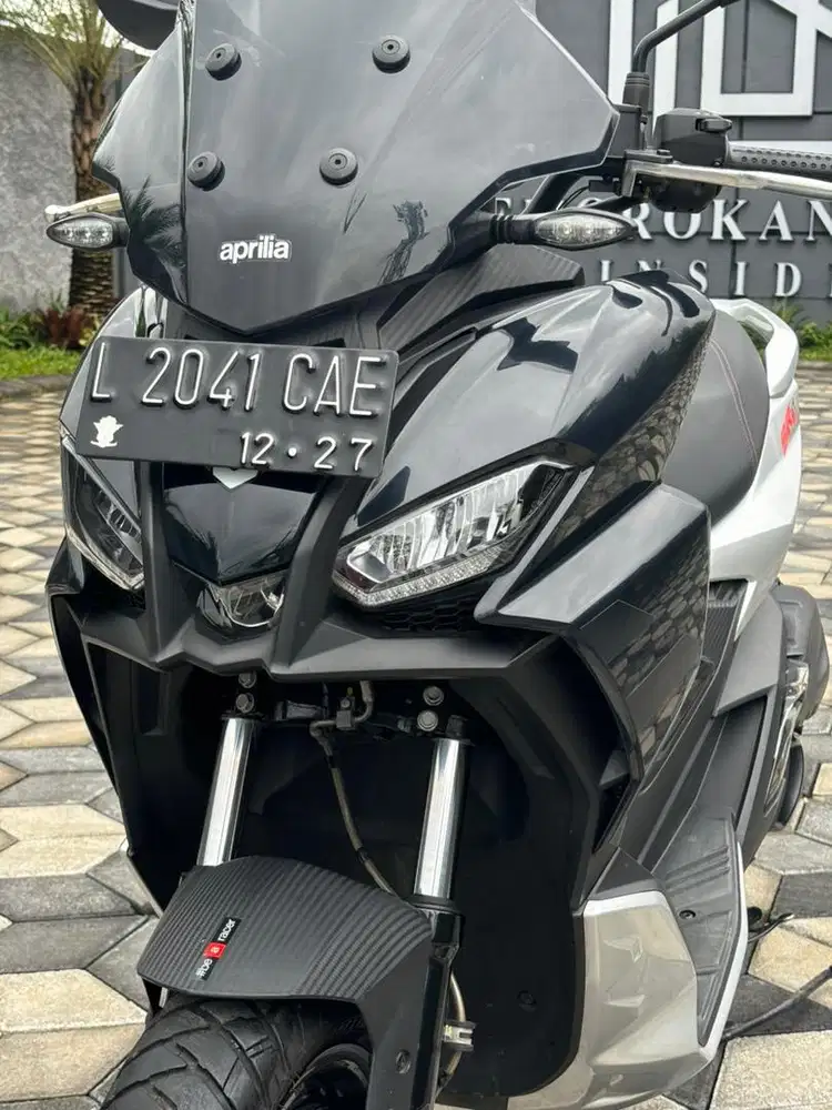 Aprilia SR GT 200 thn 2022 Hitam Metalik Odo 6rb Koko Motor
