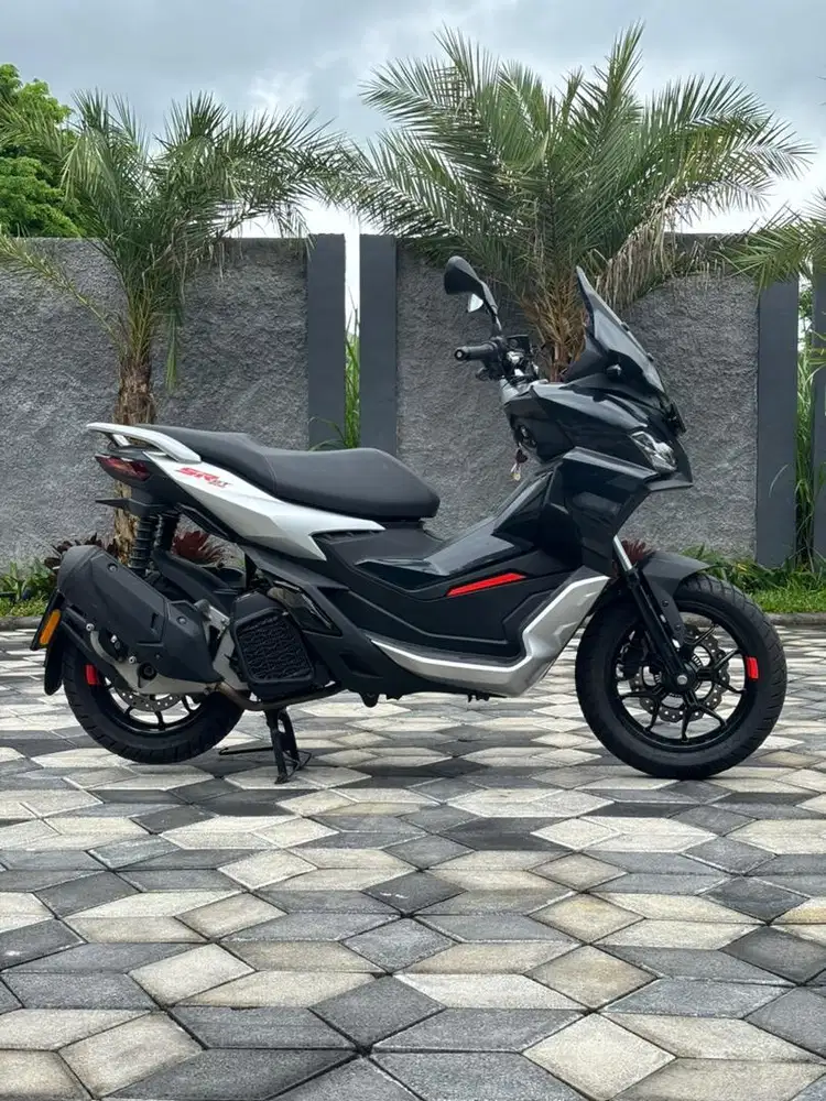 Aprilia SR GT 200 ABS Iget 2022 Odo 6rb Hitam Metalik Koko Motor